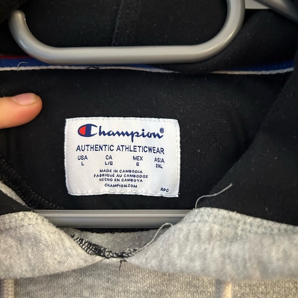 Champion hoodie - Picture 4 of 4